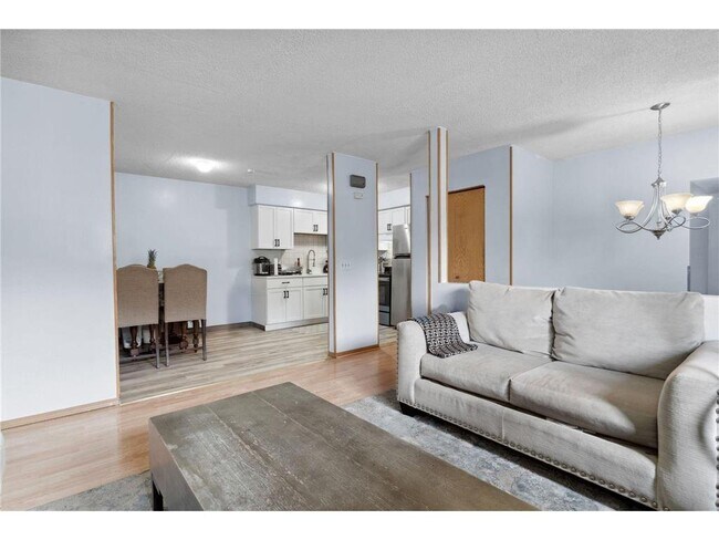 Building Photo - 4421 Cinnamon Ridge Cir