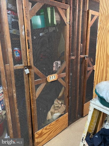 Building Photo - 2025 N Lincoln St