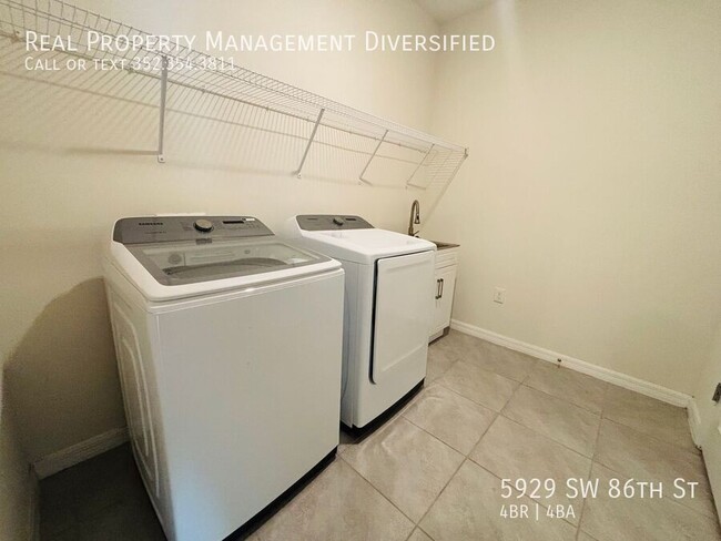 Building Photo - 5929 SW 86th St