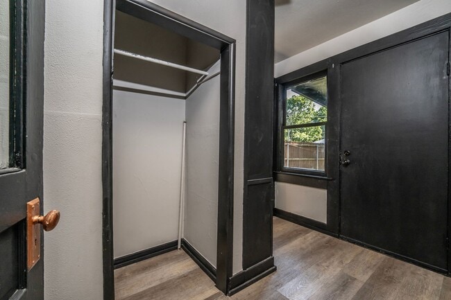 Building Photo - Three Bedroom Rental