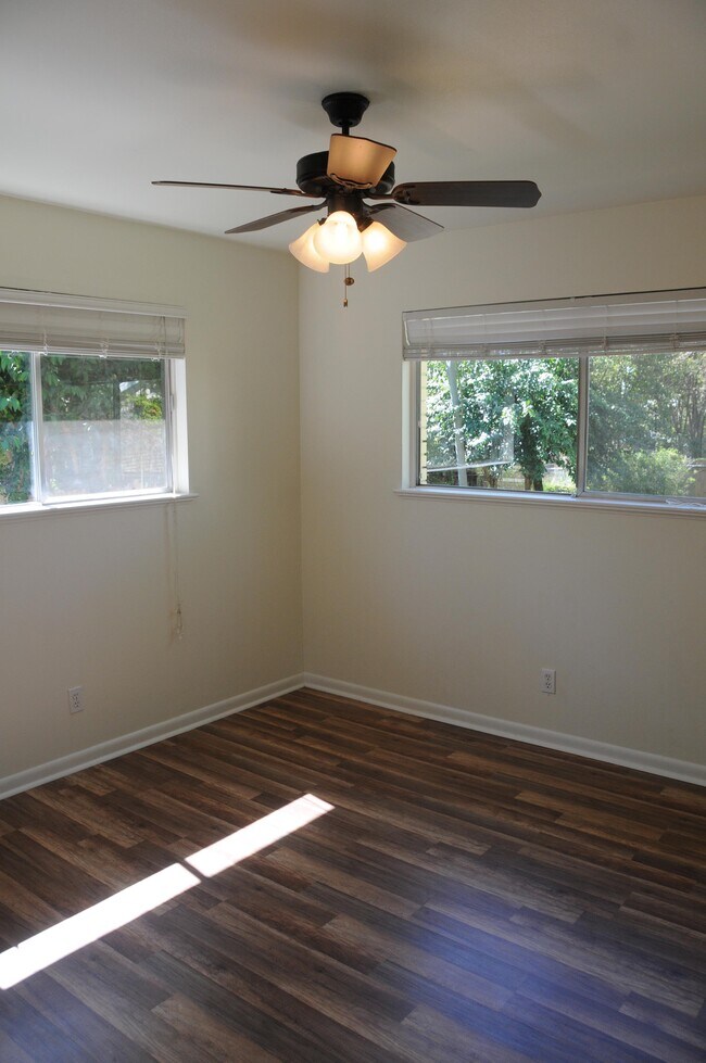 Building Photo - 4805 Avenue G