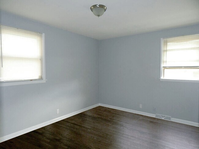 Building Photo - 1404 Winthorne Dr