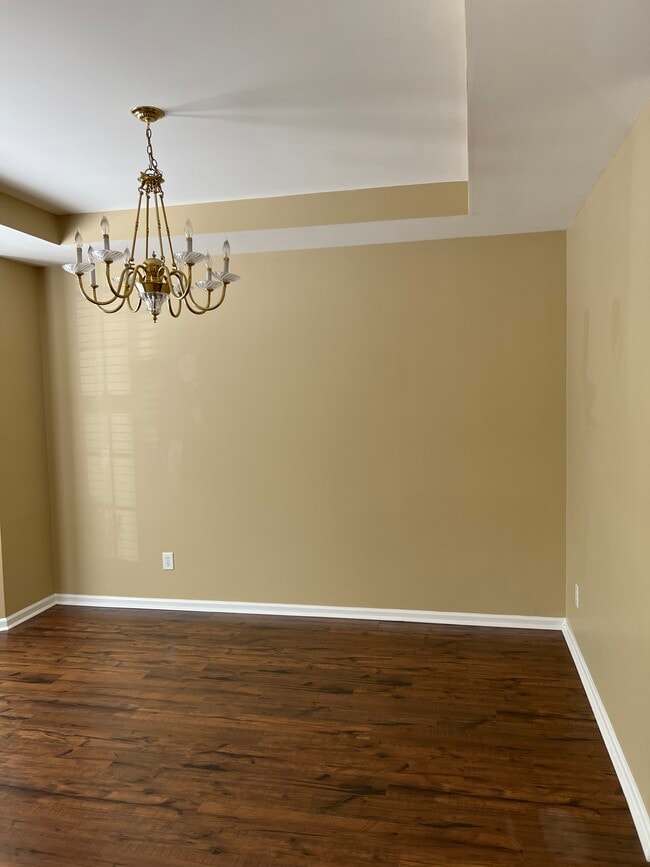 Building Photo - 14328 Laurel Tree Ln