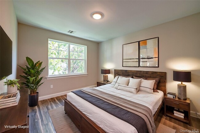 Building Photo - 1 Conklin St