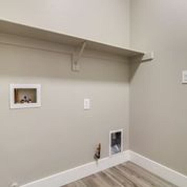 Building Photo - Welcome Home! Beautiful One Story Home in Aliante