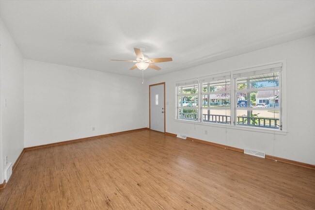 Building Photo - 249 W Nebraska St