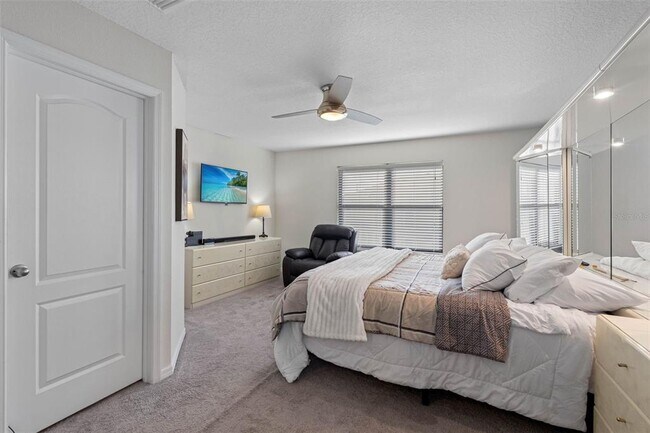 Building Photo - 5167 Bay Isle Cir