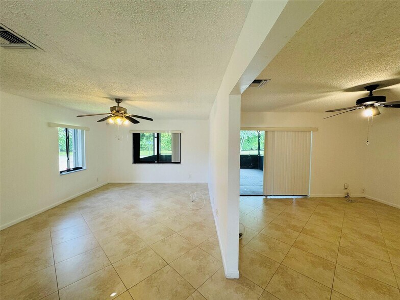 Building Photo - 16360 Water Way