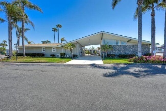 Building Photo - 6550 Ponto Dr