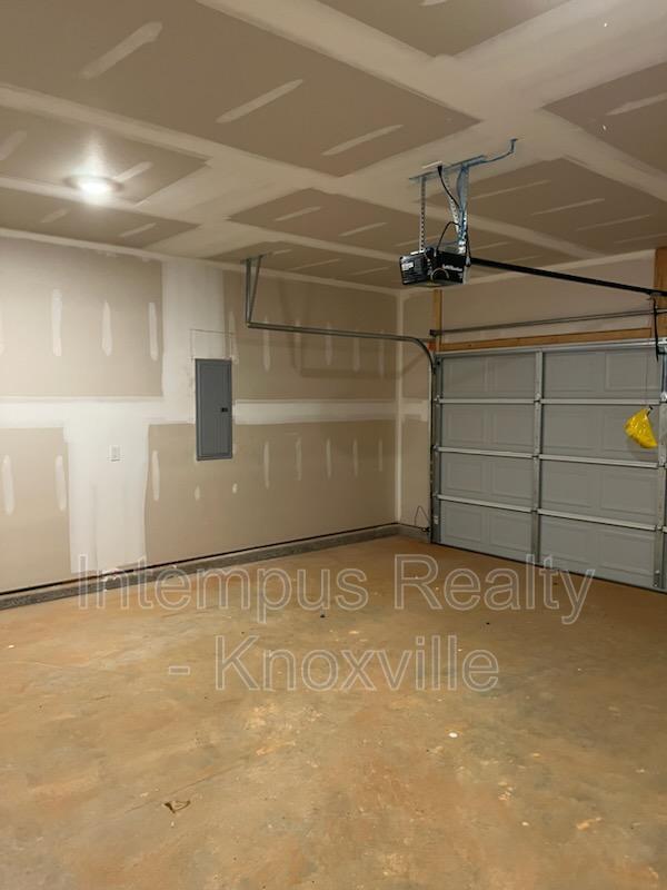 Building Photo - 1311 Hampton Pl Cir