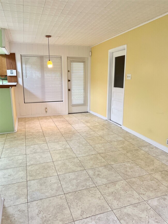 Building Photo - 4057 Woodfox St