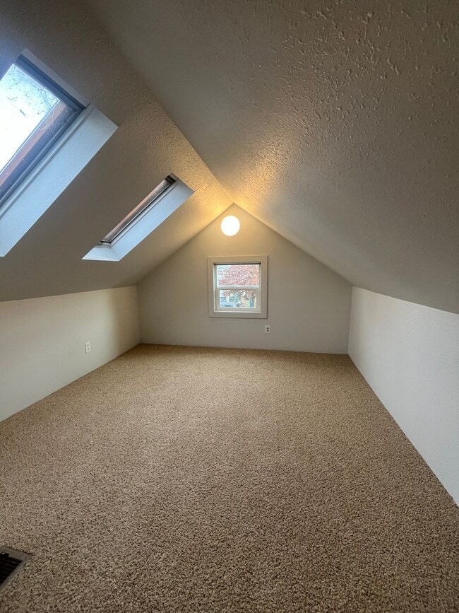 Building Photo - 3-Bedroom 2-Bathroom home in Cottage Grove