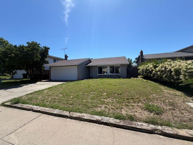 Building Photo - 4 Bed / 2 Bath | Rosemont Single Family Home Available