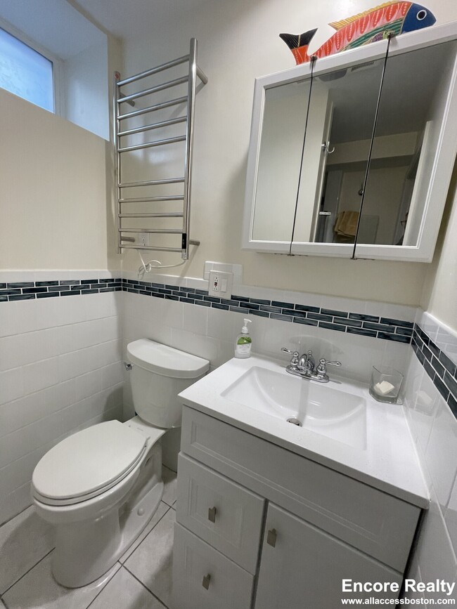 Building Photo - 56 Hobson St