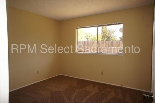 Building Photo - 5277 Eden View Dr