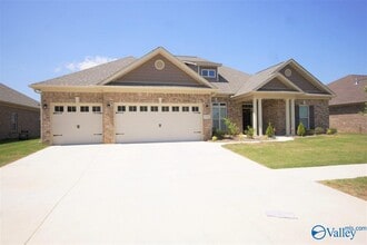 Building Photo - 196 Fernbridge Blvd