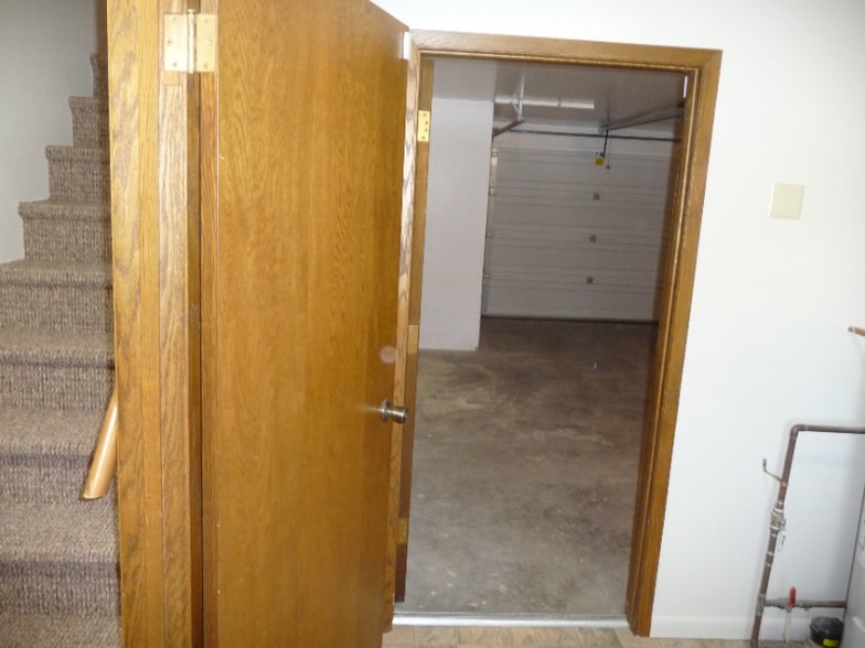 Building Photo - 1303 Mountain View St