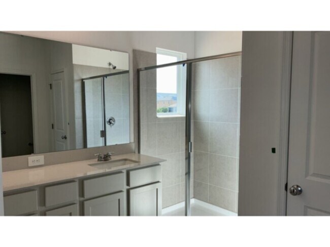 Building Photo - BRAND NEW 3 bedroom 2.5 bath with 2 car ga...