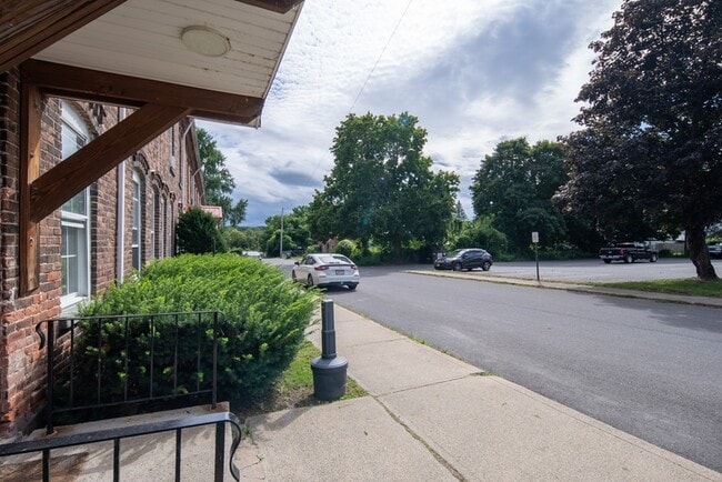 Building Photo - 50-62 East Street - 3B