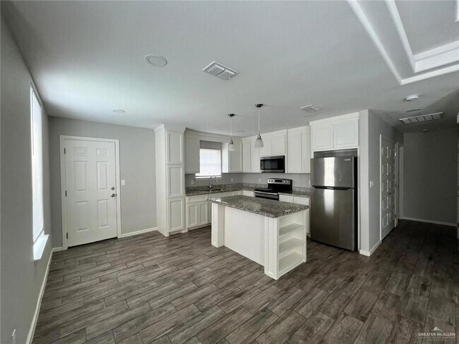 Building Photo - 1312 Alta Vista Dr