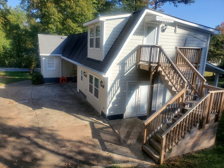 Building Photo - 4265 Parnell Rd