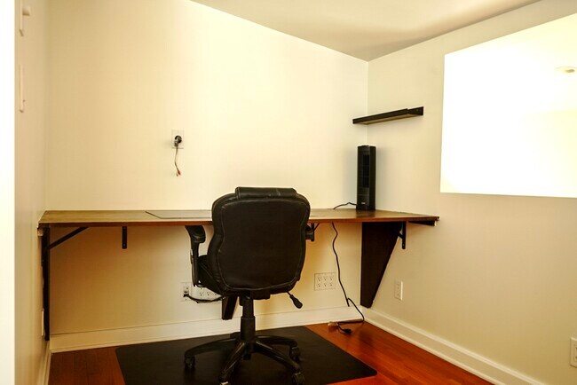 Loft Office - 31 N Venice Blvd