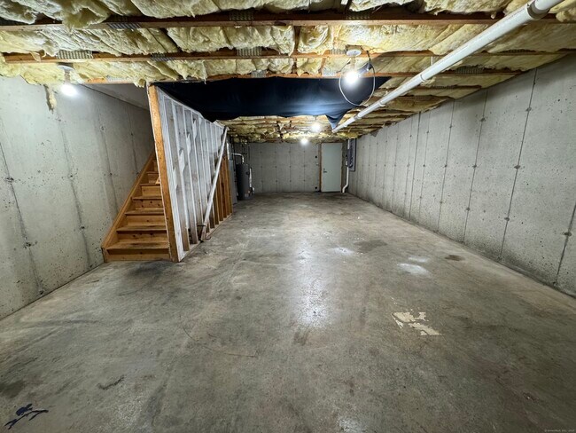 Building Photo - 295 Ashmun St