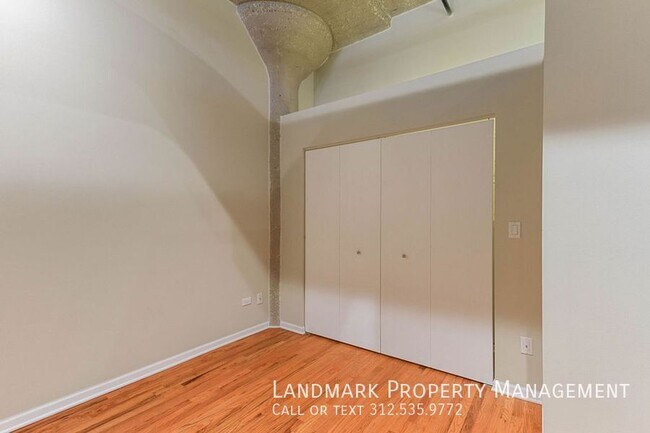 Building Photo - 758 N Larrabee-#820