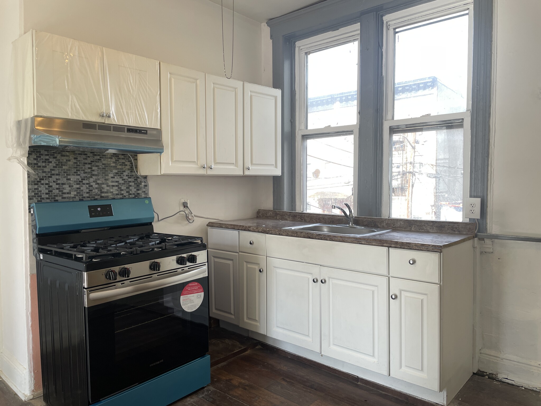 Building Photo - 1815 Bergenline Ave