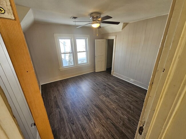 Building Photo - 420 N 2nd Ave