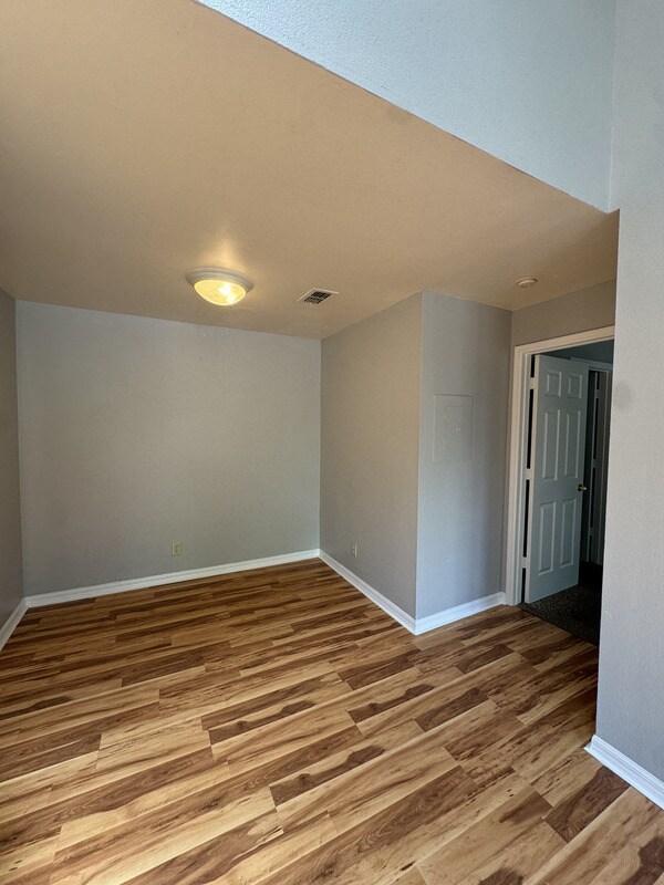 Building Photo - 6010 Westgate Dr