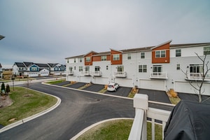 Building Photo - 871 Finley Dr