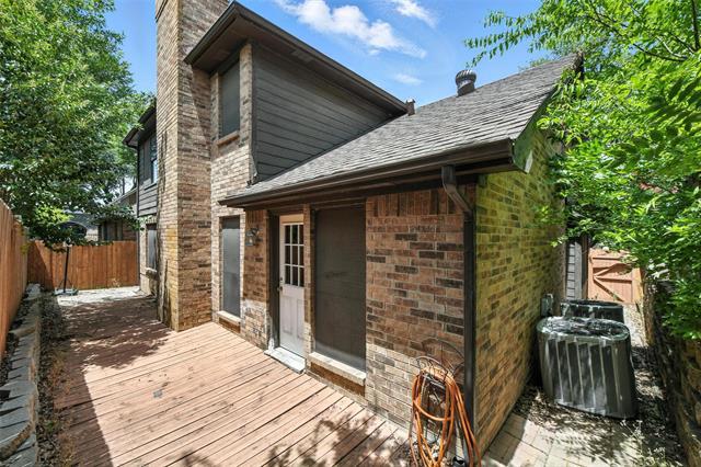 Building Photo - 300 St Emelion Ct