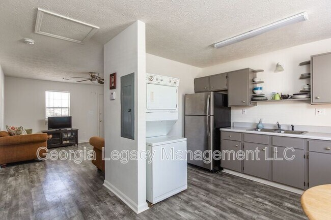 Building Photo - 1852 Faulkner Dr