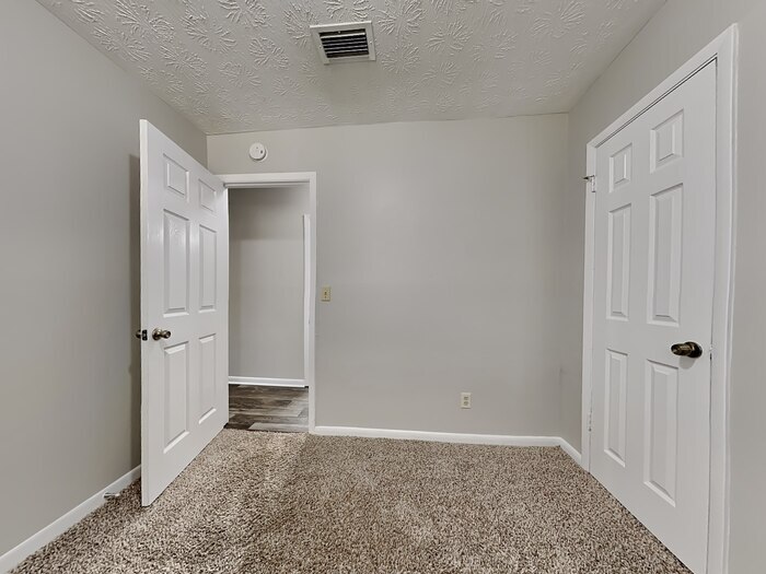 Building Photo - 8349 Pembrook Ct