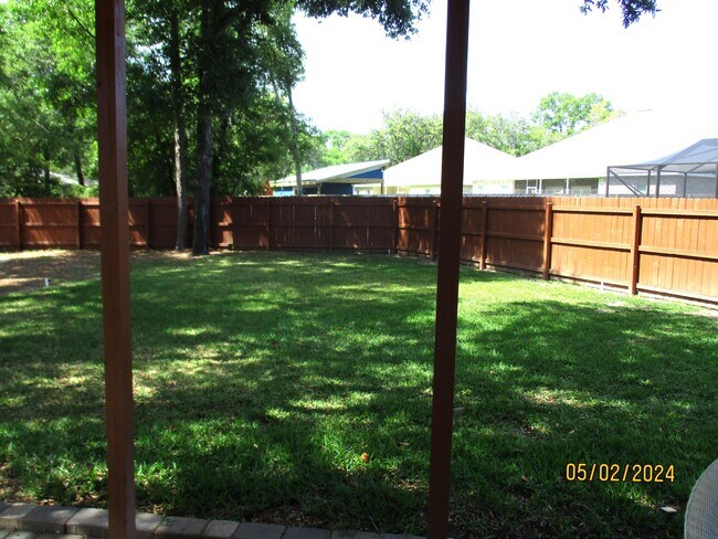 Building Photo - 292 Grandview Ave