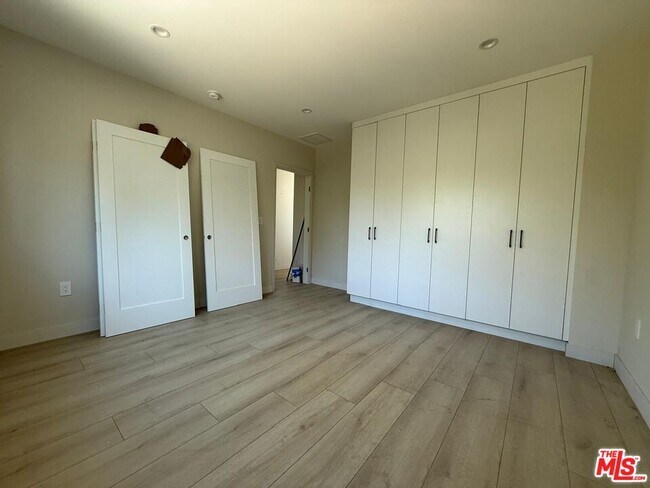 Building Photo - 7342 Forbes Ave