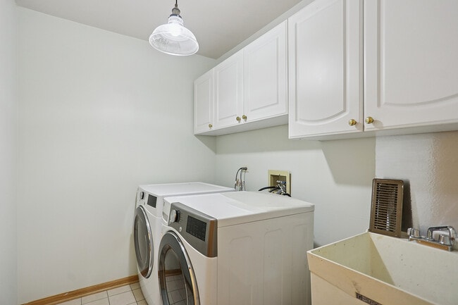 Building Photo - 17727 Mayher Dr