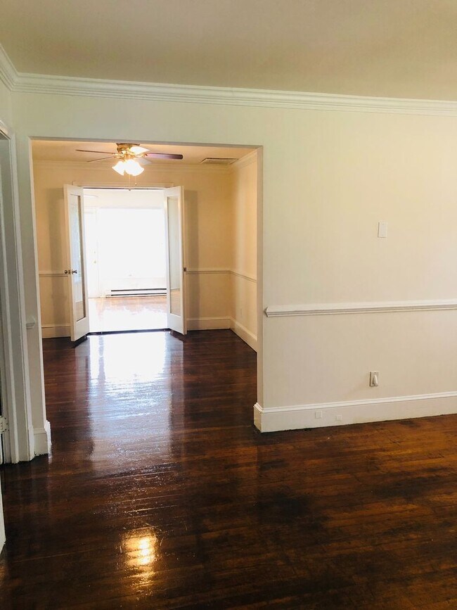 Primary Photo - Adorable 3 bdrm/1.5 bath Home on a Corner ...