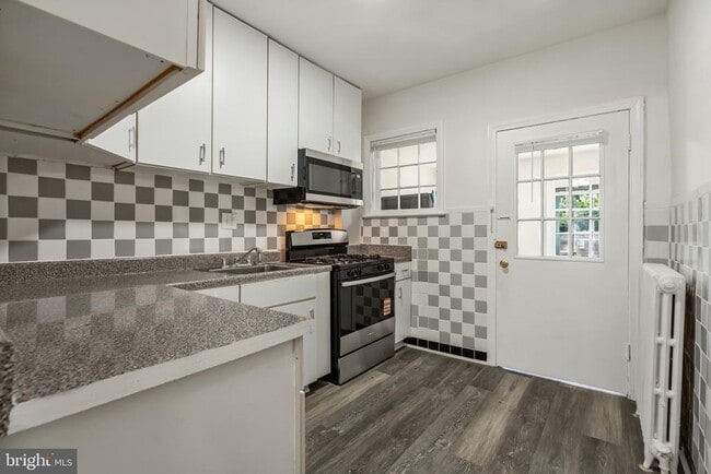 Building Photo - 1222 Oronoco St