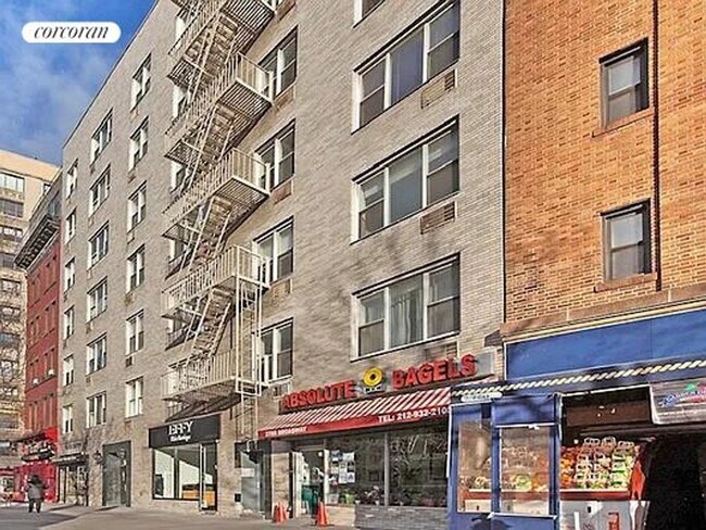 Building Photo - 2790 Broadway