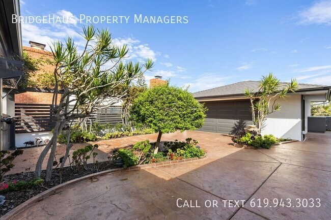 Building Photo - 821 Moana Dr