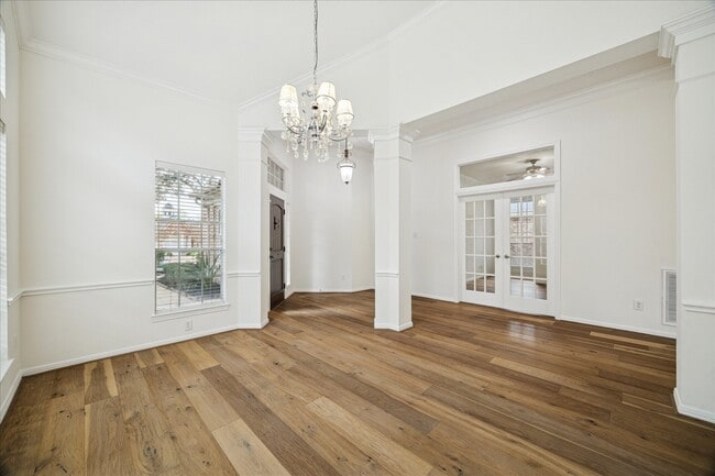 Building Photo - 1523 Orchard Park Dr