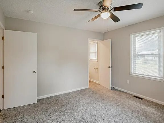 Building Photo - 414 Barclay Ave