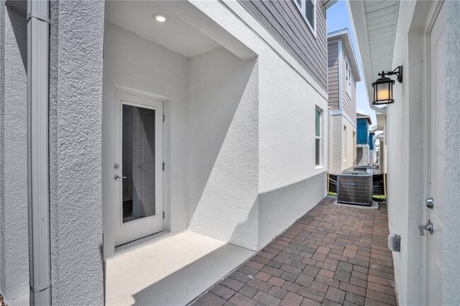 Building Photo - 2533 Rider Rain Ln