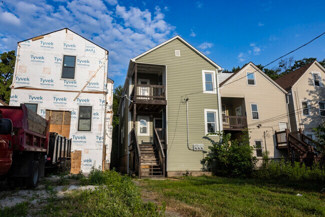 Building Photo - 8739 S Colfax Ave