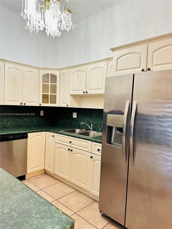 Building Photo - 1101 NW 134th Pl