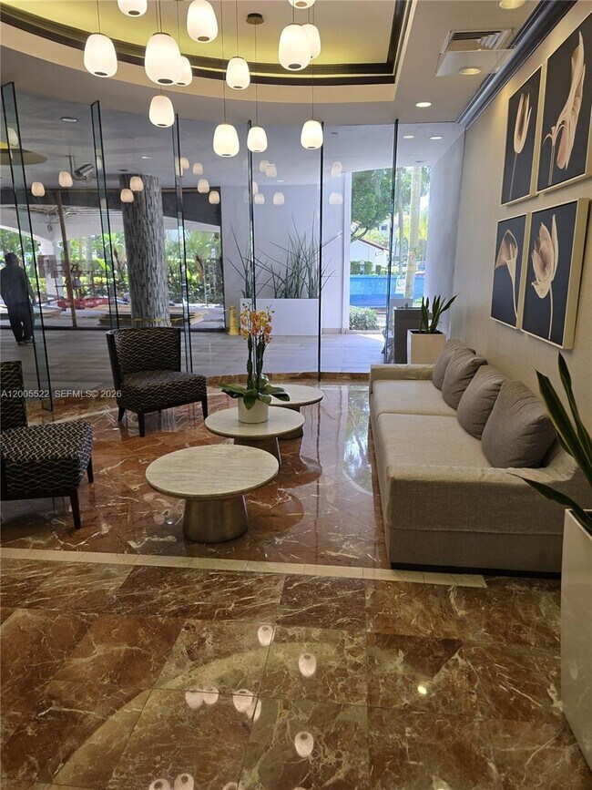 Building Photo - 3610 Yacht Club Dr