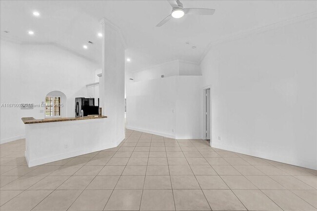 Building Photo - 5650 NW 40th Terrace