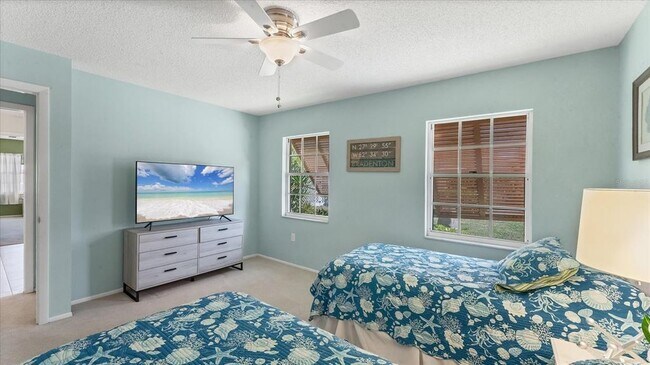 Building Photo - 3613 57th Ave Dr W